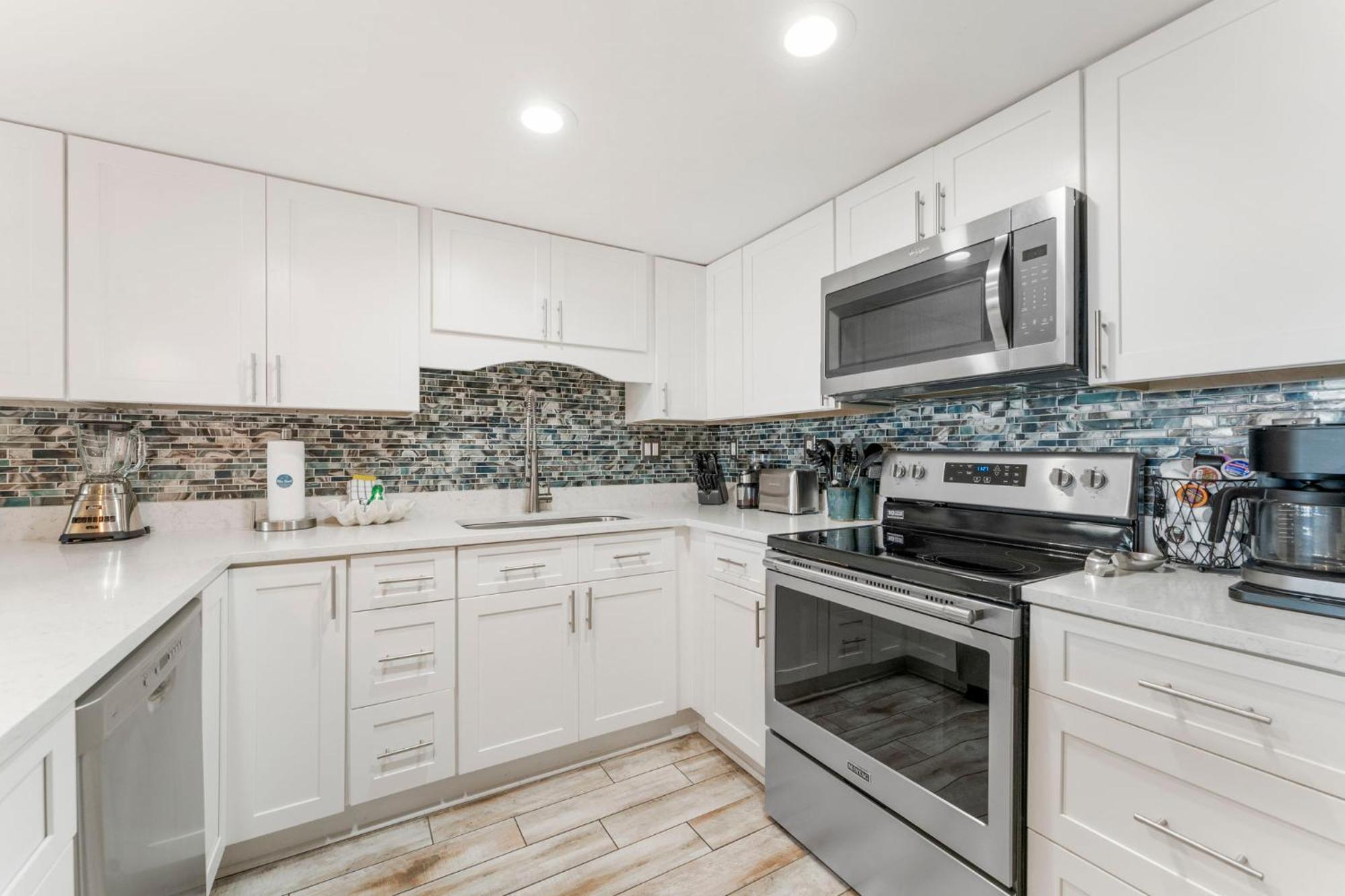 Stunning 2/2 Designer Condo W Coastal Appeal Right On The Gulf! Panama City Beach Bagian luar foto