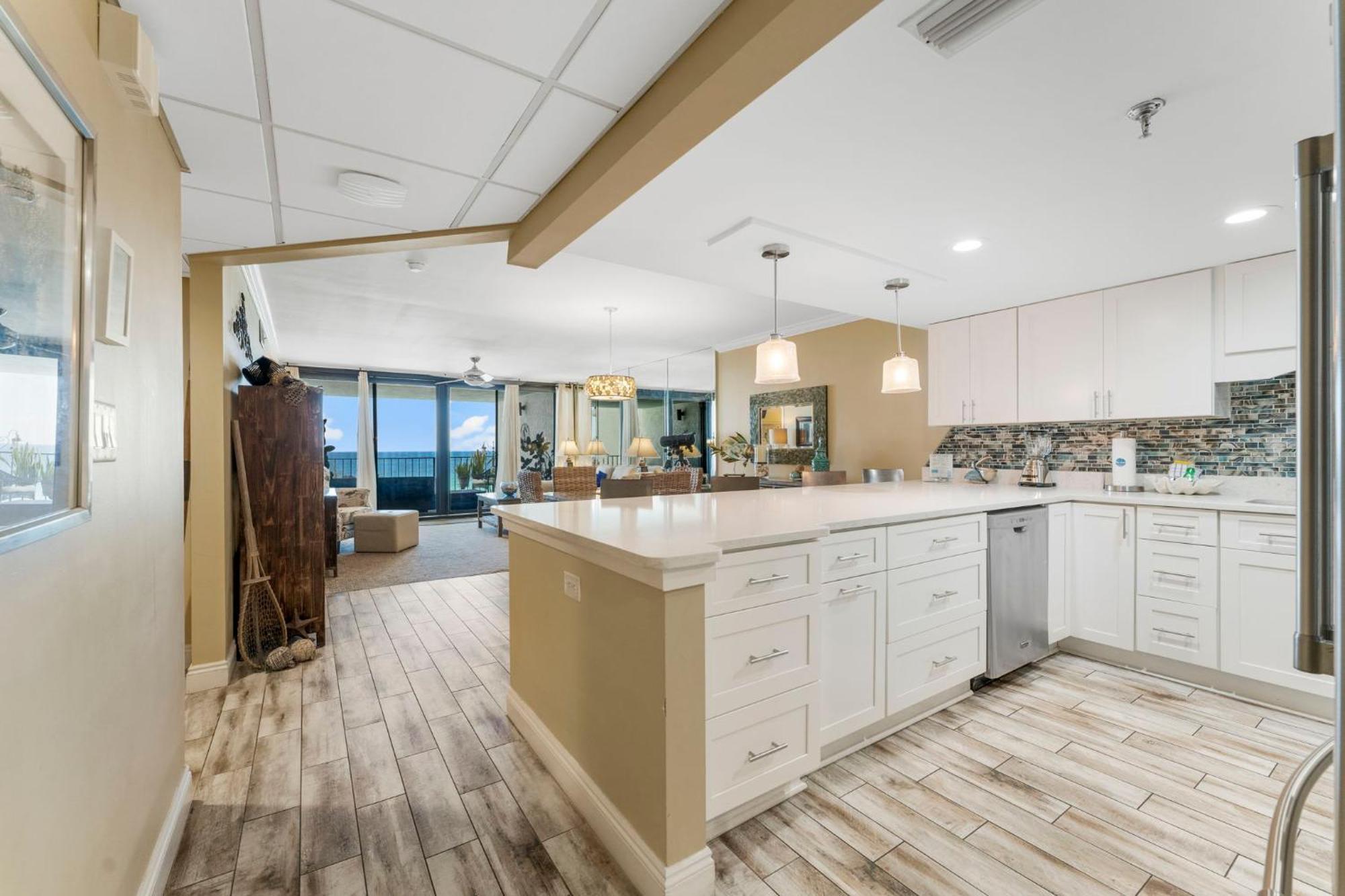 Stunning 2/2 Designer Condo W Coastal Appeal Right On The Gulf! Panama City Beach Bagian luar foto